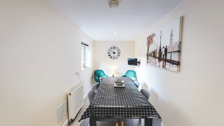 Perfect for Contractors 4-bedrooms Sleeps 7