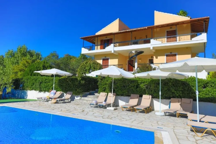 2 Bedrooms Apartment