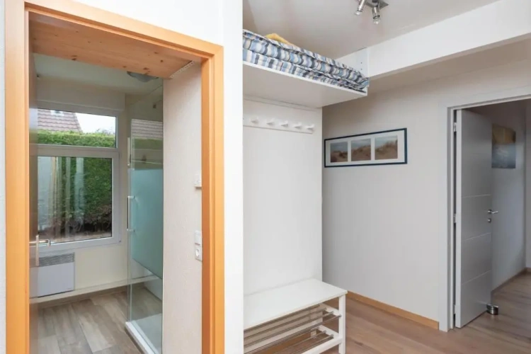 3 Bedrooms Apartment