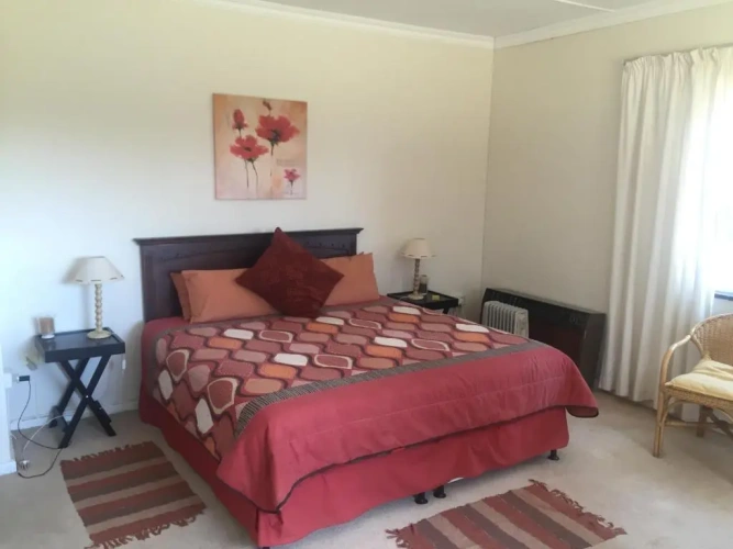 5 Bedrooms Cottage