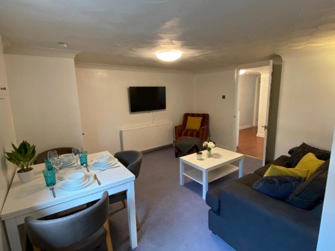1 Bedroom Apartment