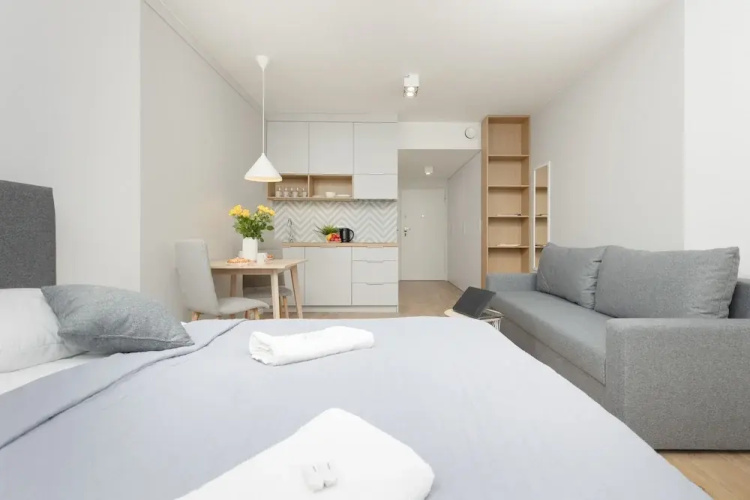 Nocznickiego Studios, Balcony by Renters