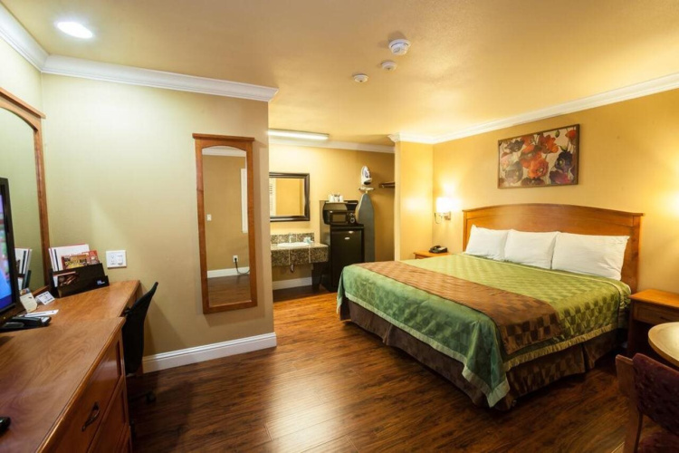 WAFER 450 Hotel
