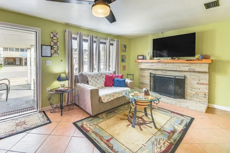 3 Bedrooms Cottage