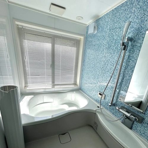 3 Bedrooms Apartment