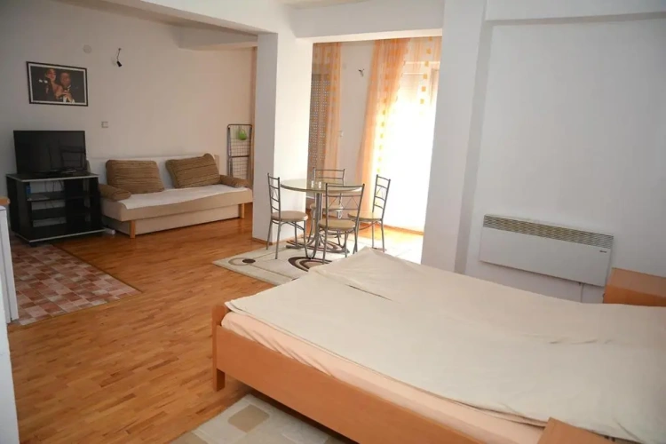 Studio with balcony and with view