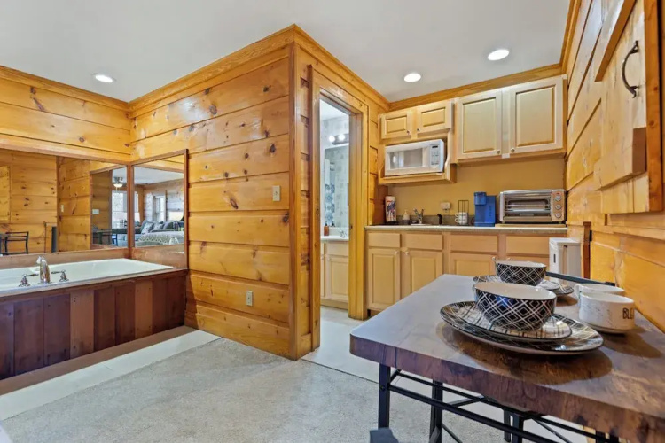 Suite at Dollywood Lane