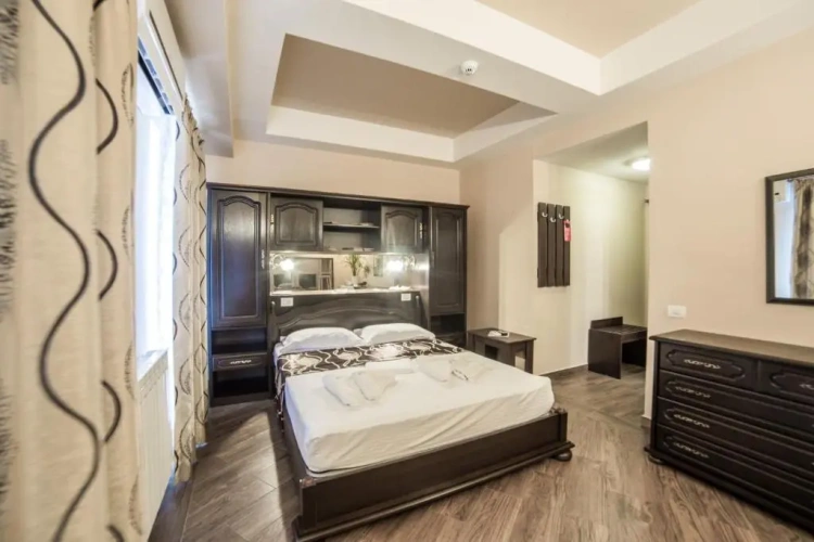 Standard Double room with balcony and with lake view