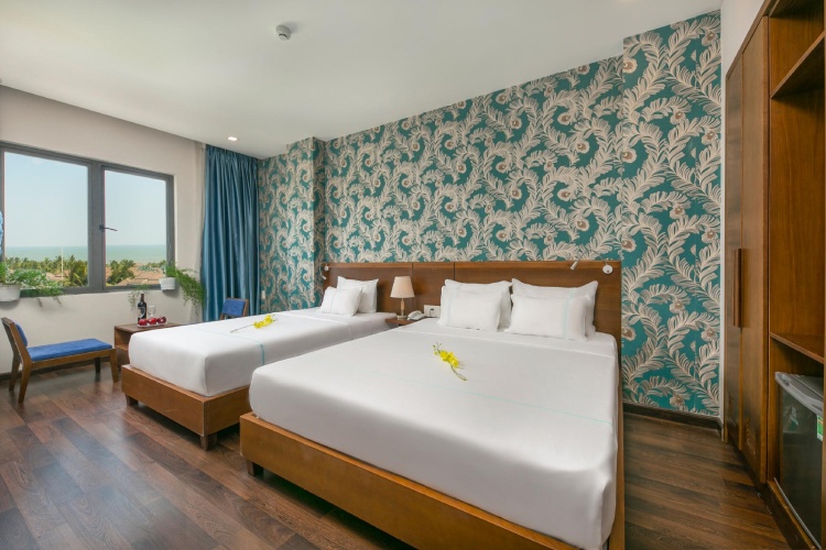 Deluxe Double room with city view