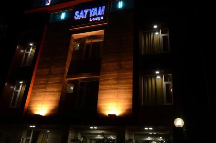 Satyam Hotel