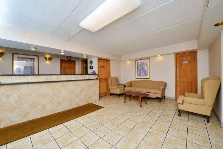 Days Inn - Lenox MA