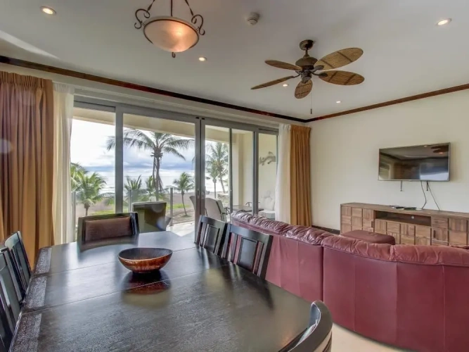 3 Bedrooms Apartment