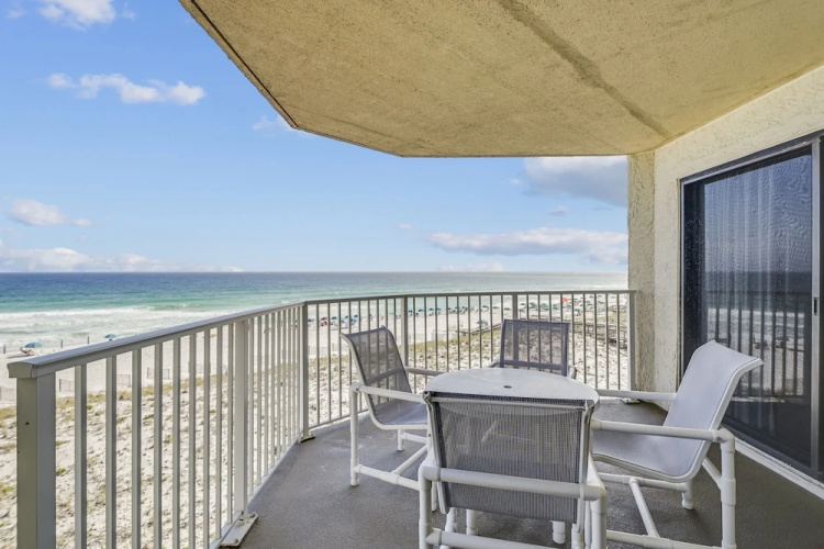 Inlet Reef 305 2 Bedroom Condo by RedAwning