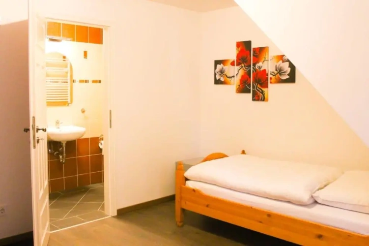 Standard Single room