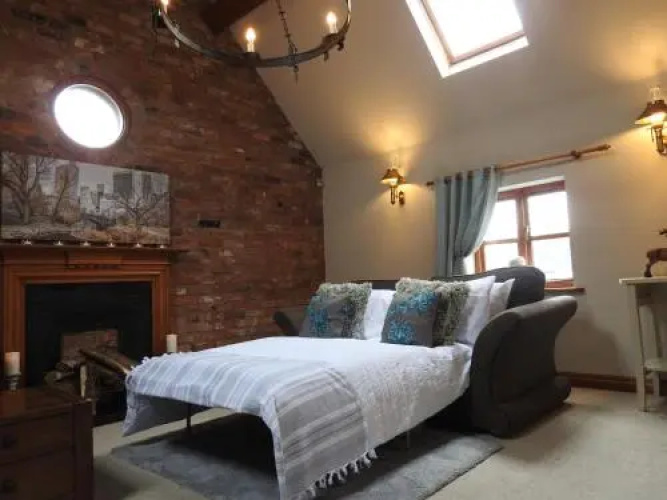 Pillory House Loft Apartment