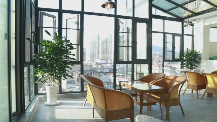 lanyi Hotel