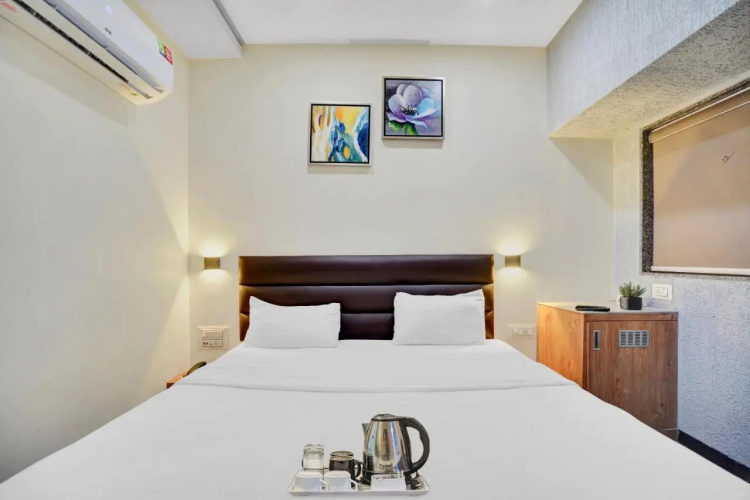Hotel Pearl Residency