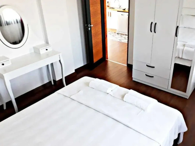 Karyada Hotel