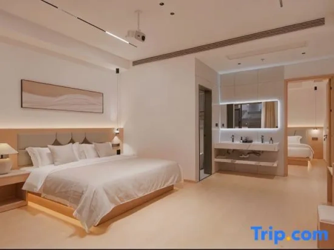 Double Suite with courtyard view