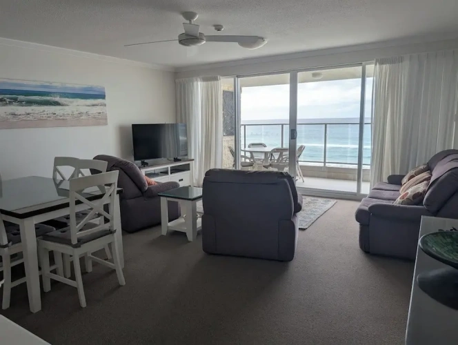 2 Bedrooms Deluxe Apartment beachfront