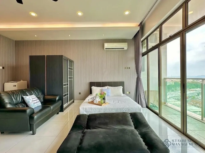 Superior Double Studio with balcony and with city view