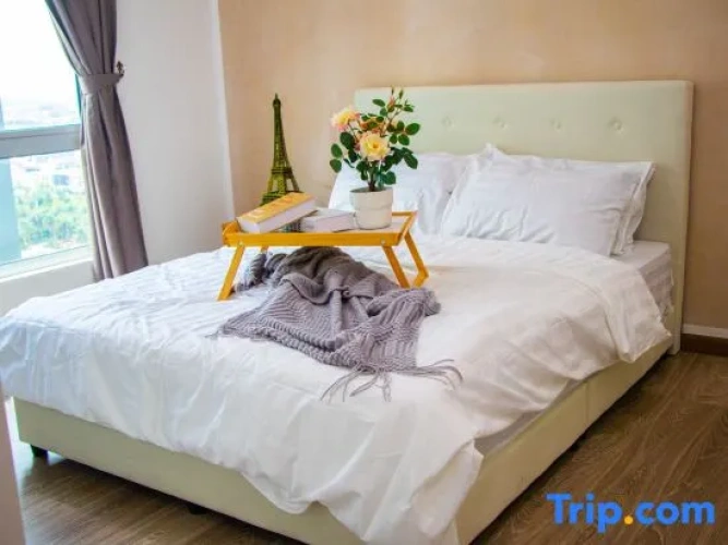 3 Bedrooms Apartment