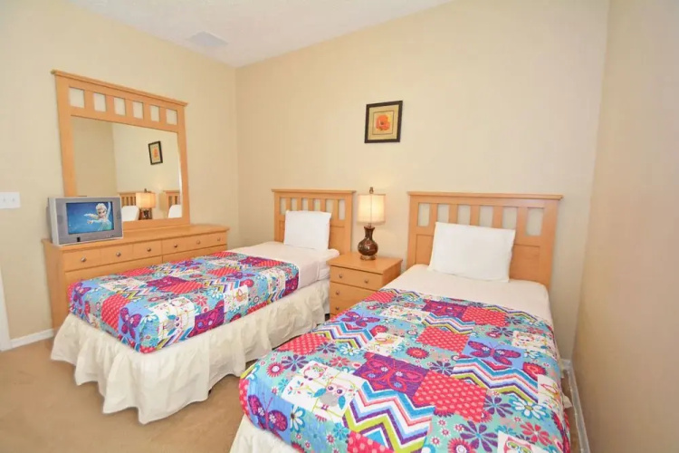 525 Sunset Ridge 5 Br villa by RedAwning