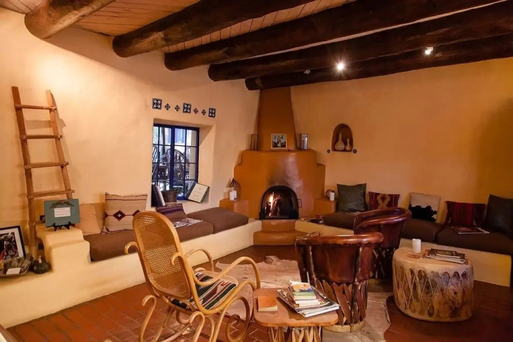 Adobe & Pines Inn