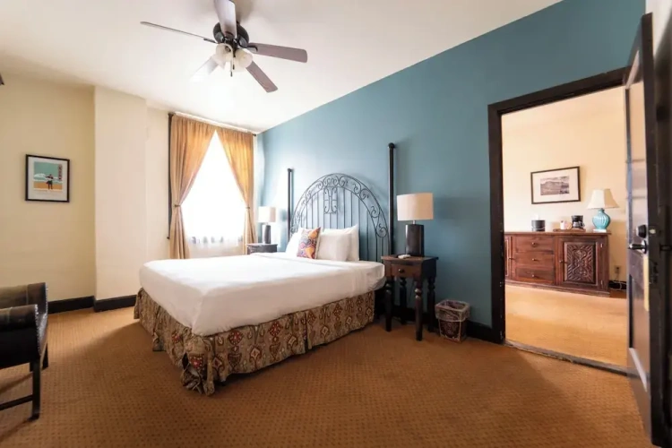 Premium Suite with balcony