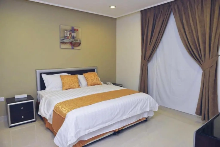 2 Bedrooms Apartment