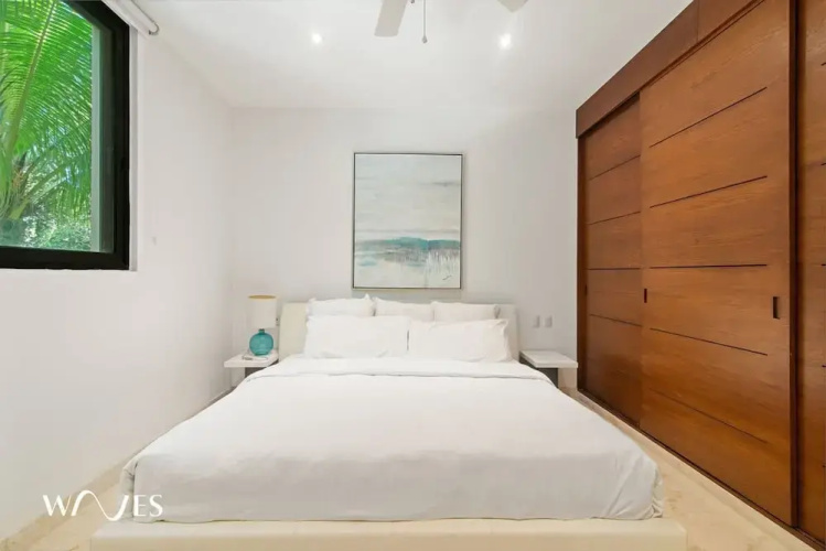 2 Br Luminous and Spacious Pool View Apt