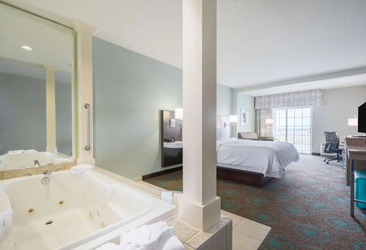 Standard Double room with water view