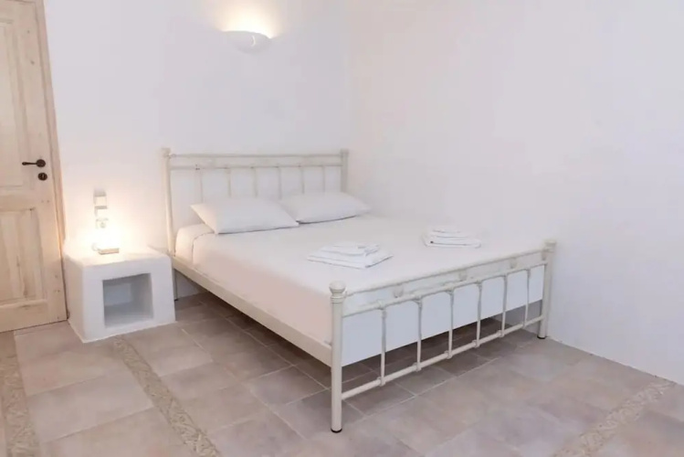Etesians Suites & Villas