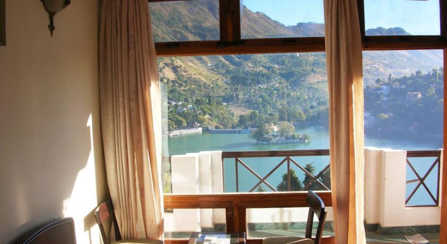 Hotel Lake Inn