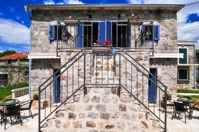 Standard Quadruple room with sea view