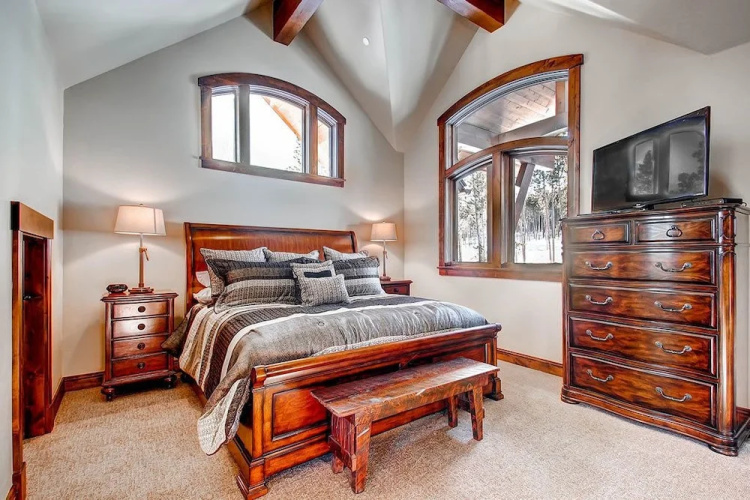 Slopeside Manor on Peak 8 by RedAwning