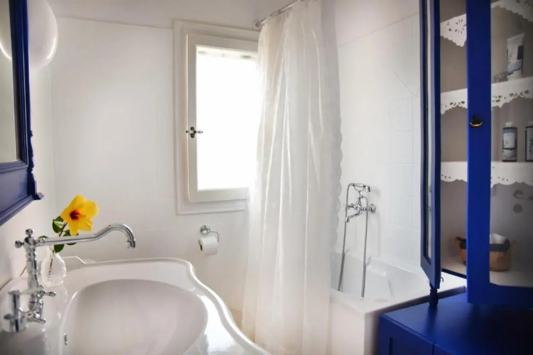 Elefthia Syros Luxury Home