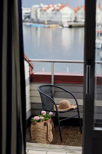 Standard Twin room with balcony and with sea view