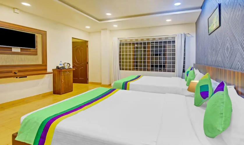 Treebo Igloo Residency Raja Seat