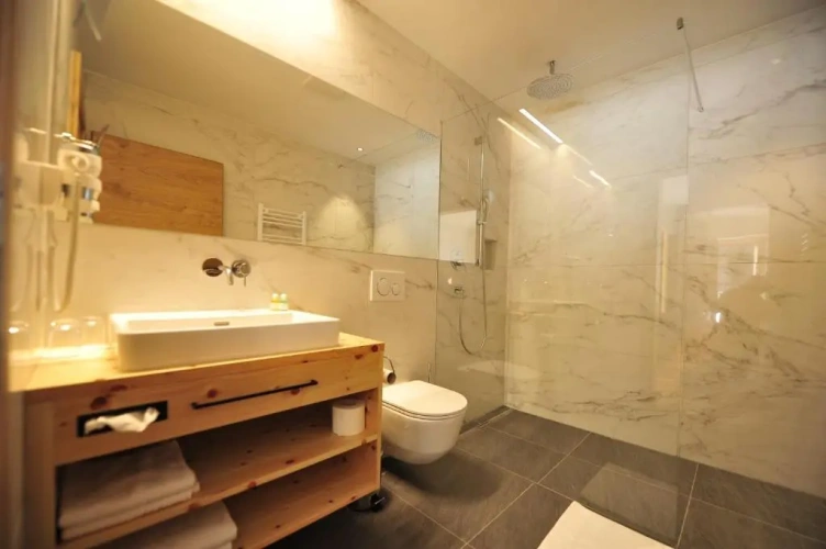 2 Bedrooms Suite