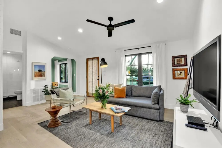 New! Luxury Vacation Cottages W/deck & Patio