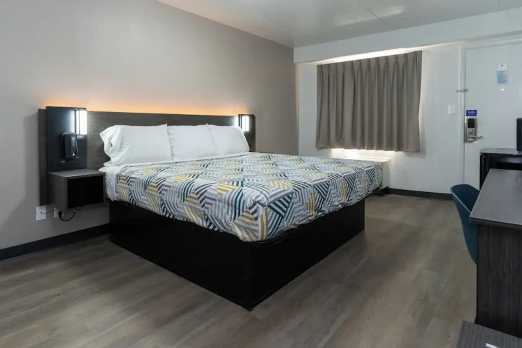 Econo Lodge