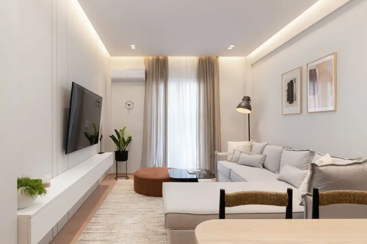 Acropolis White Key Residence