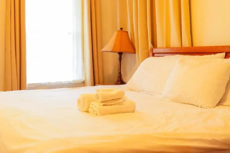 Work Crew Haven Spacious Corporate Lodging