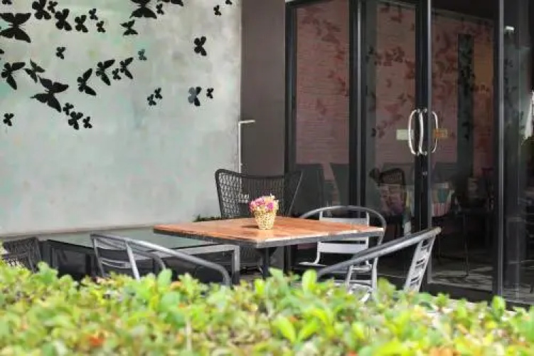 V Hotel Vajira