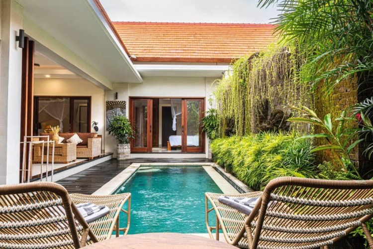 2 Bedrooms Villa