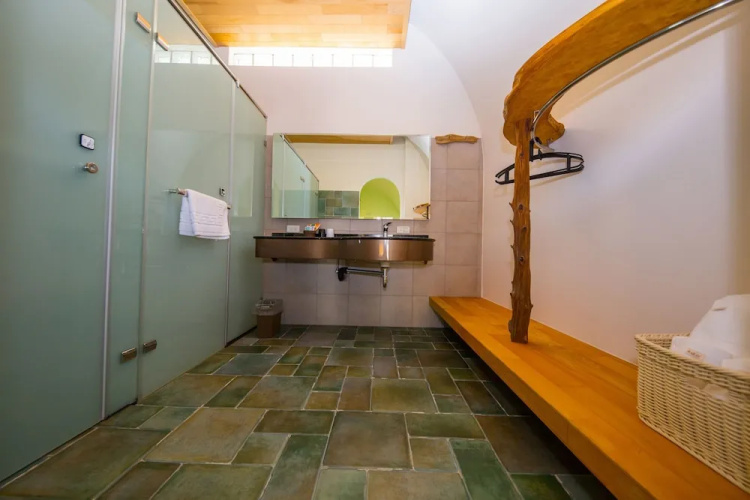 Caves B&B