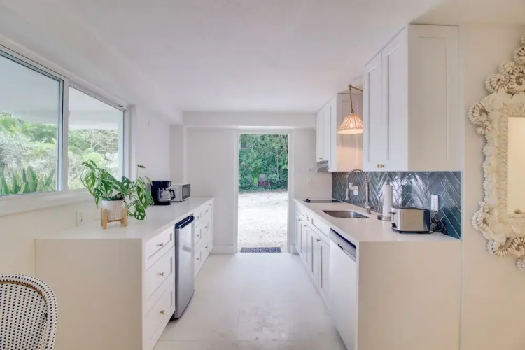 Walk to Beach: Tavernier Apartment w/ Patio!