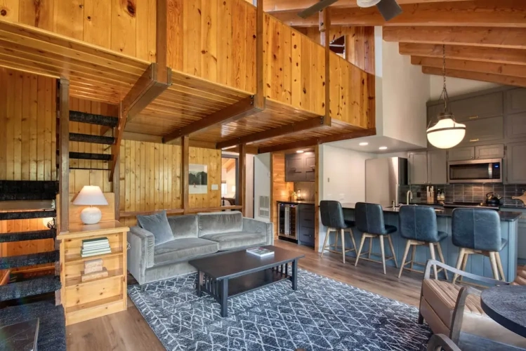 3 Bedrooms Apartment