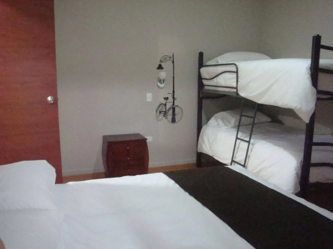 Hostal Urban Inn - Hostel